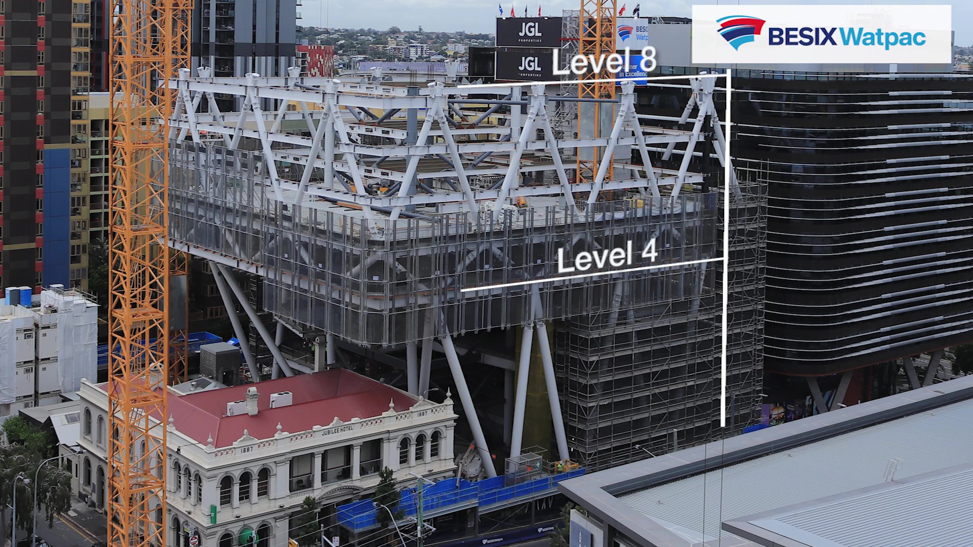 Site photo with graphic indicators highlighting level 4 and level 8